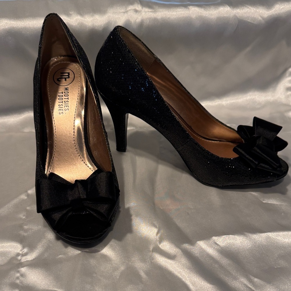 Women's Black Heels with Bow